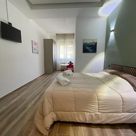 Guest House Design Navigli Мілан Екстер'єр фото