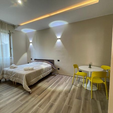 Guest House Design Navigli Мілан Екстер'єр фото